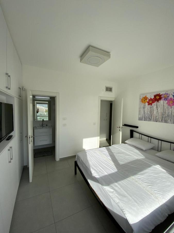 SeaScape Terraces Netanya Villa Bagian luar foto