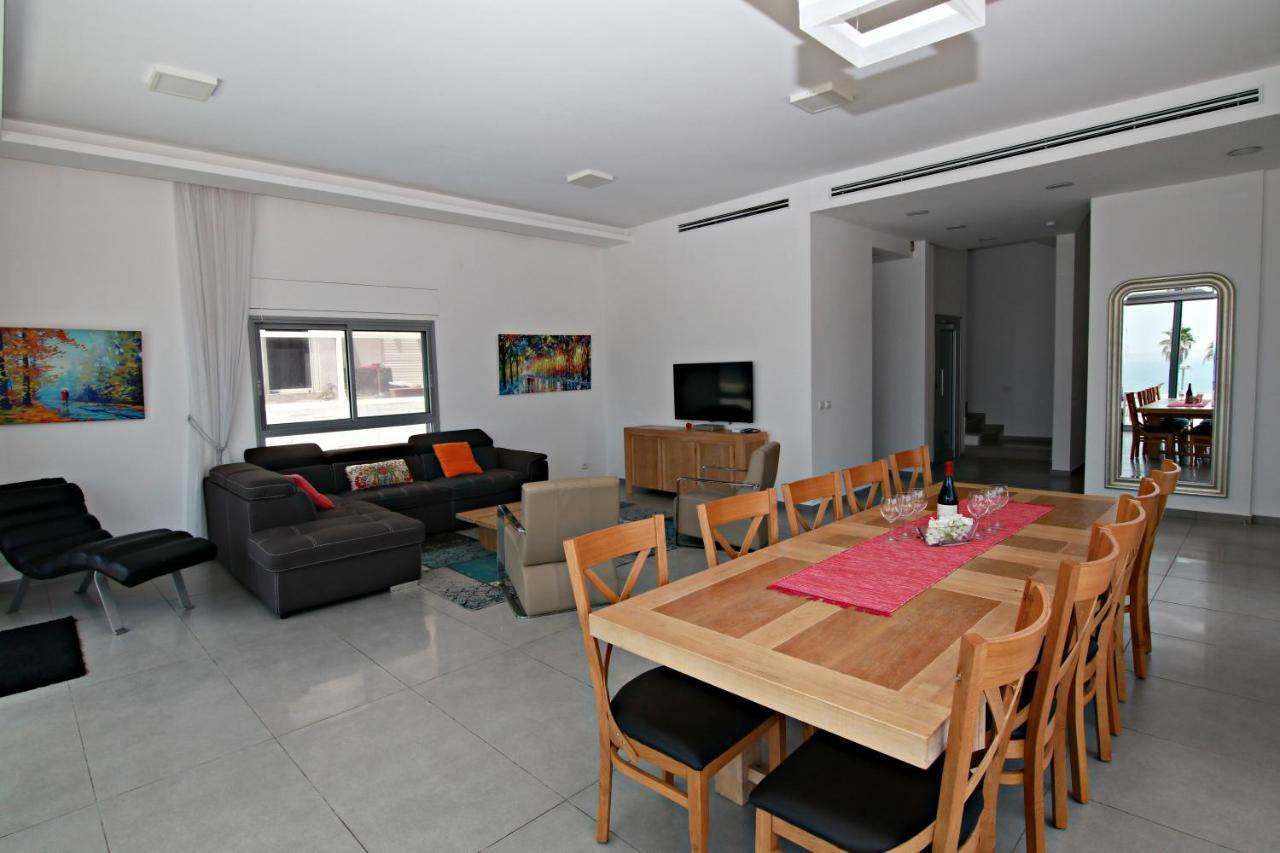 SeaScape Terraces Netanya Villa Bagian luar foto