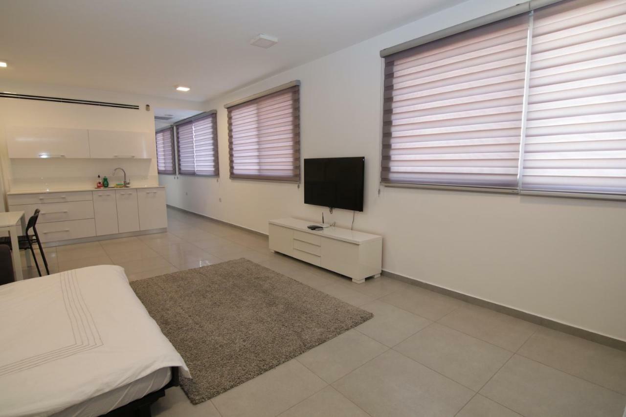 SeaScape Terraces Netanya Villa Bagian luar foto