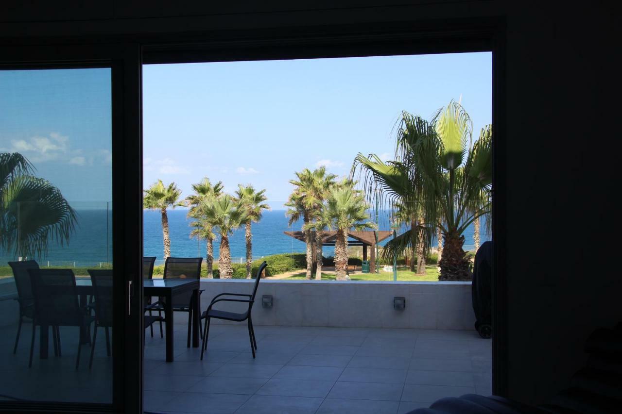 SeaScape Terraces Netanya Villa Bagian luar foto