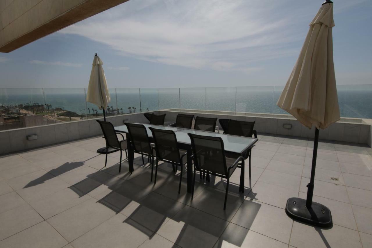 SeaScape Terraces Netanya Villa Bagian luar foto