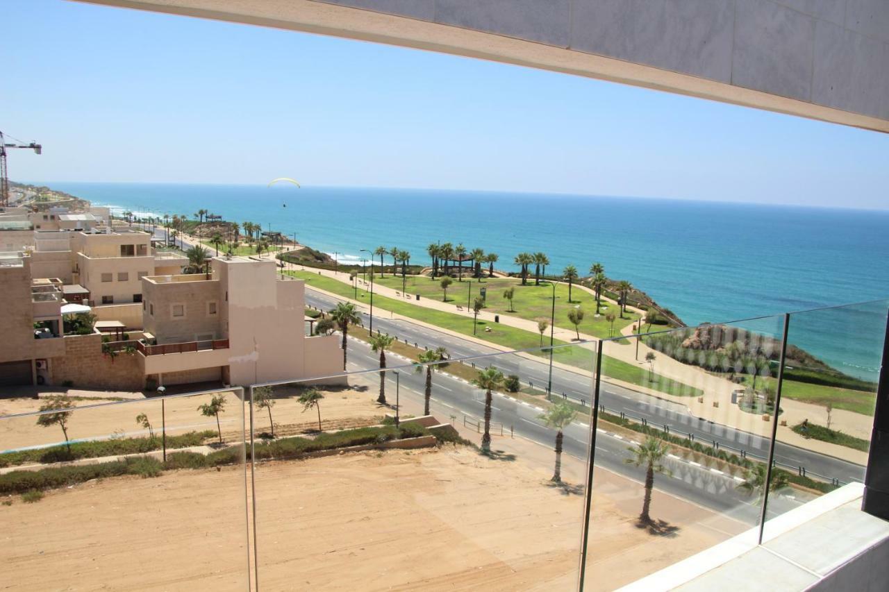 SeaScape Terraces Netanya Villa Bagian luar foto